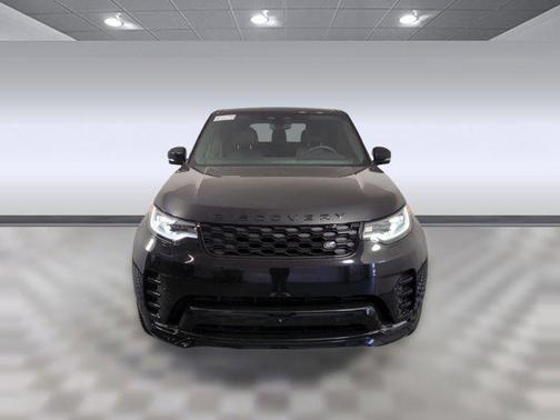 Santorini Black Metallic 2025 Land Rover Discovery P360 Dynamic SE