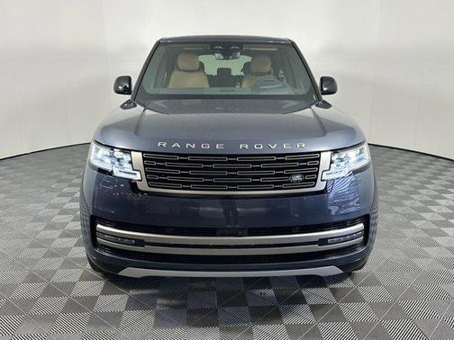 2026 Land Rover Range Rover P400 SE 7 Seat