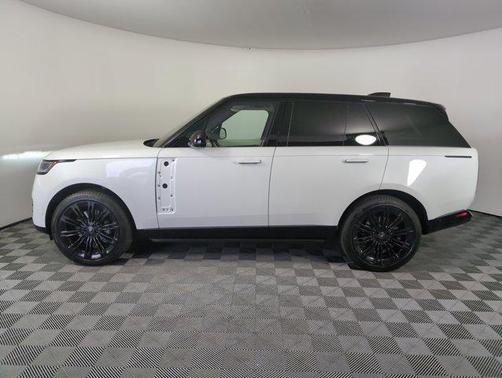 2025 Land Rover Range Rover P530 SE