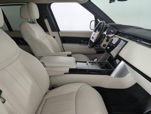 2025 Land Rover Range Rover P530 SE