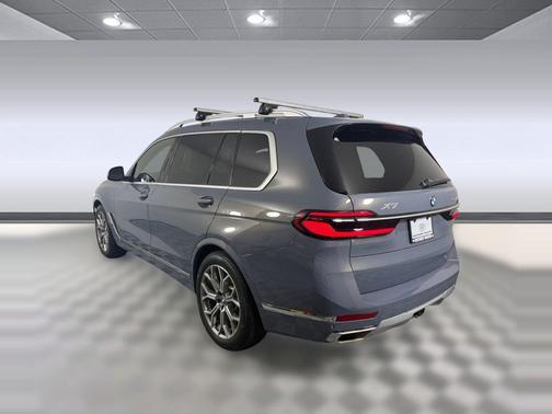 Sparkling Copper Metallic 2023 BMW X7 xDrive40i