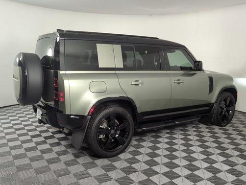 2025 Land Rover Defender 110 P400 X-Dynamic SE