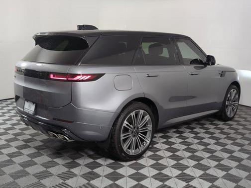 2025 Land Rover Range Rover Sport SE