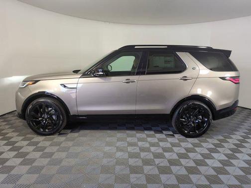 2025 Land Rover Discovery Dynamic SE