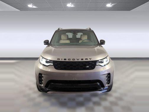2025 Land Rover Discovery P300 Dynamic SE