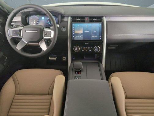 2025 Land Rover Discovery P300 Dynamic SE