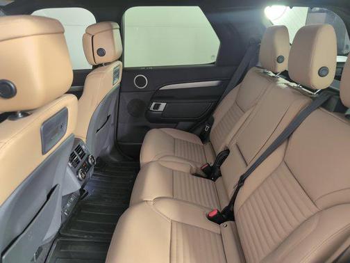 2025 Land Rover Discovery P360 Dynamic SE