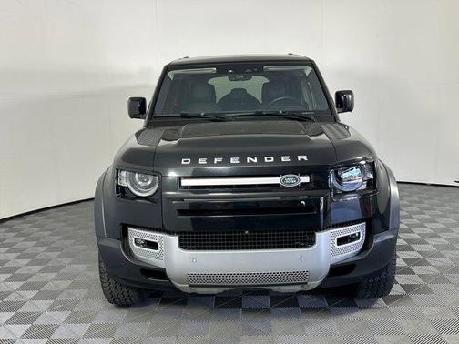 2022 Land Rover Defender 110 SE