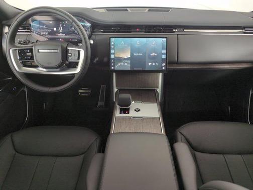 2025 Land Rover Range Rover P530 SE
