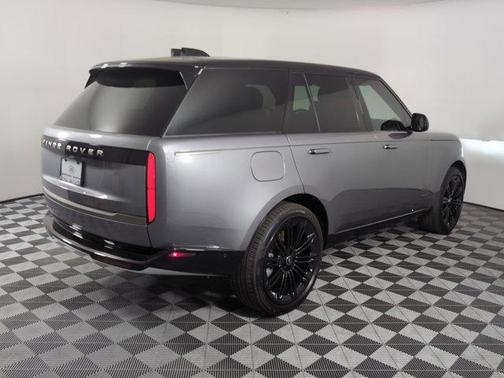 2025 Land Rover Range Rover P530 SE