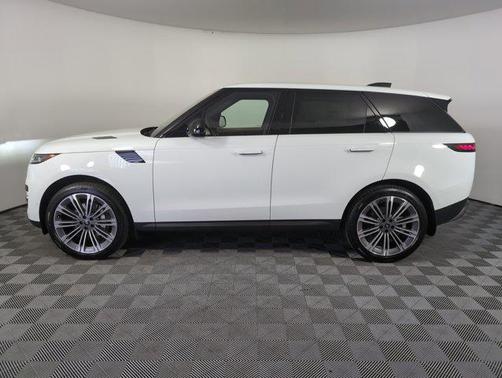 2025 Land Rover Range Rover Sport SE