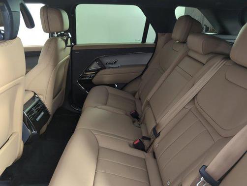 2025 Land Rover Range Rover Sport SE