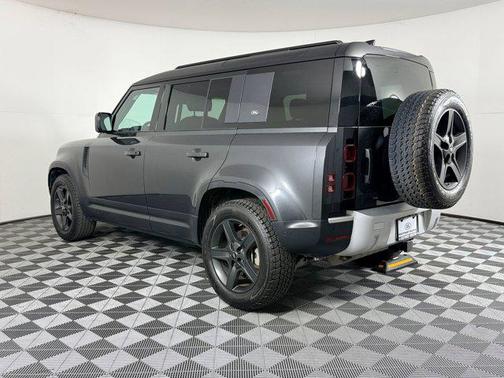 2021 Land Rover Defender 110 SE