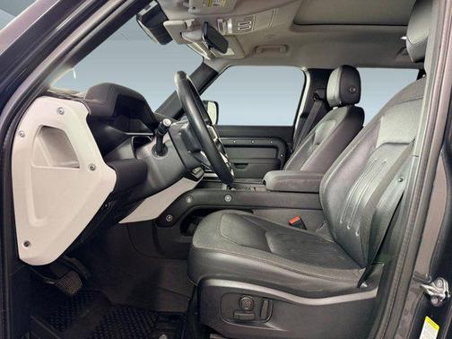 2021 Land Rover Defender 110 SE