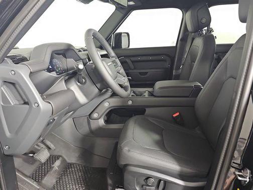 2025 Land Rover Defender 110 P400 S