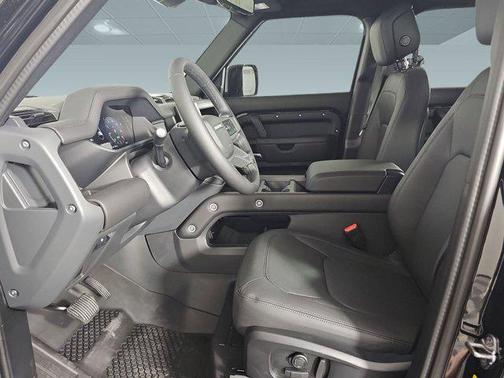2025 Land Rover Defender 110 P400 S