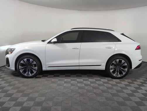 2025 Audi Q8 55 Premium Plus