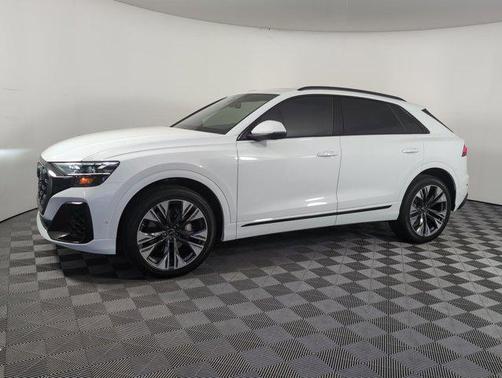 2025 Audi Q8 55 Premium Plus