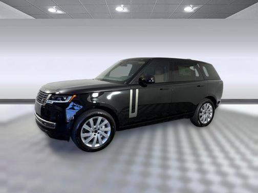 Santorini Black 2026 Land Rover Range Rover P400 SE 7 Seat