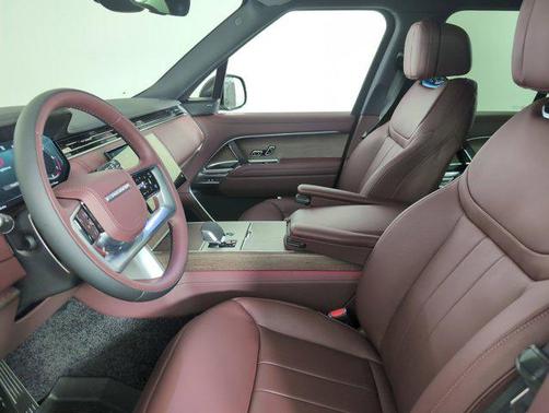 2025 Land Rover Range Rover P400 SE
