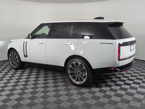 2025 Land Rover Range Rover P400 SE