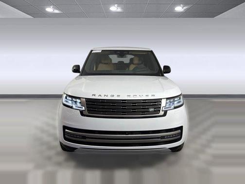 2026 Land Rover Range Rover P400 SE