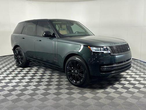 2025 Land Rover Range Rover P400 SE