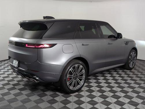 2025 Land Rover Range Rover Sport SE