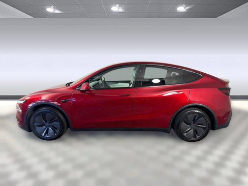 2026 Tesla Model Y Premium Rear-Wheel Drive