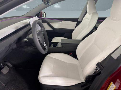 2026 Tesla Model Y Premium Rear-Wheel Drive