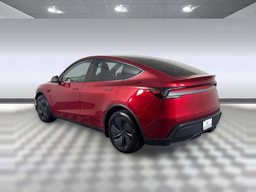 2026 Tesla Model Y Premium Rear-Wheel Drive