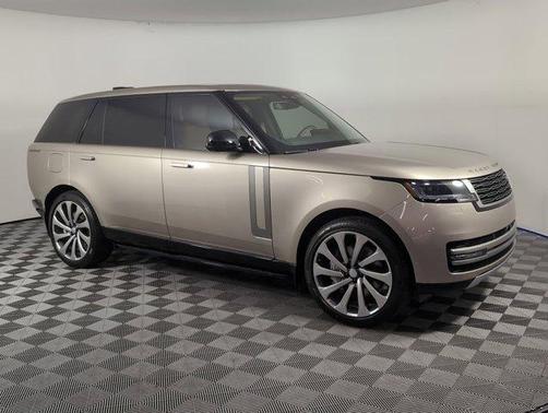 2025 Land Rover Range Rover P530 SE 7 Seat