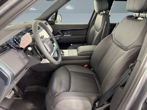 2026 Land Rover Range Rover P400 SE 7 Seat