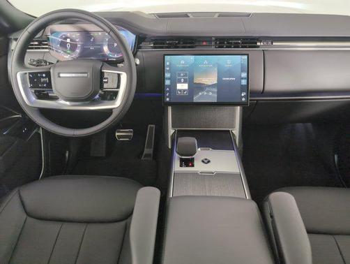 2025 Land Rover Range Rover P400 SE