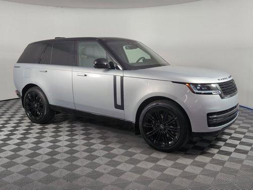 2025 Land Rover Range Rover P400 SE
