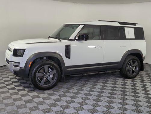 2025 Land Rover Defender 110 P300