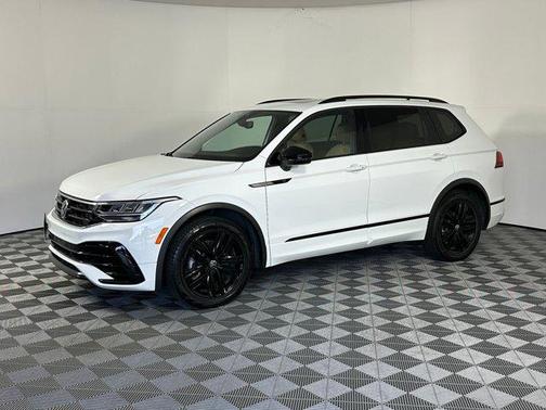2022 Volkswagen Tiguan 2.0T SE R-Line Black