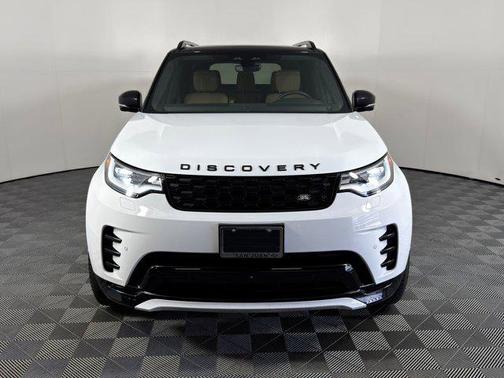 2024 Land Rover Discovery P300 Dynamic SE
