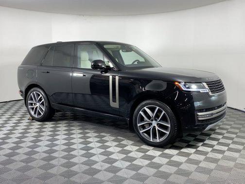 2025 Land Rover Range Rover P530 SE