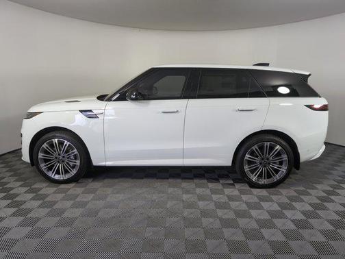 2025 Land Rover Range Rover Sport SE