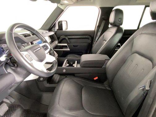 2022 Land Rover Defender 110 SE