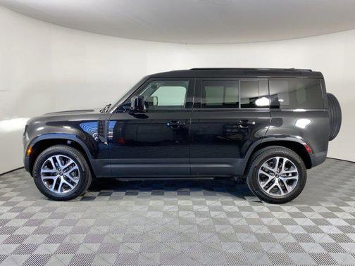 2022 Land Rover Defender 110 SE