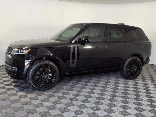 2025 Land Rover Range Rover P550e SE