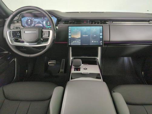 2025 Land Rover Range Rover P550e SE