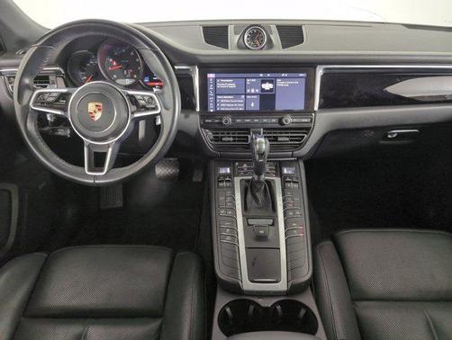 2020 Porsche Macan Base