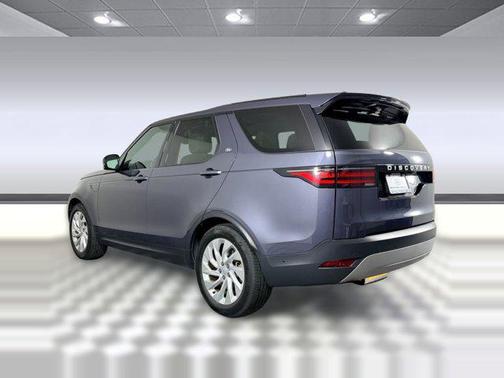 2024 Land Rover Discovery P300 S