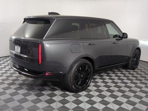 2025 Land Rover Range Rover P530 Autobiography