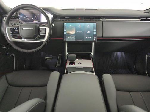 2025 Land Rover Range Rover P530 Autobiography