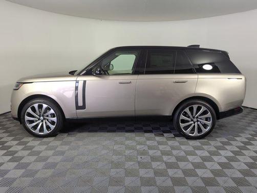 2025 Land Rover Range Rover P400 SE