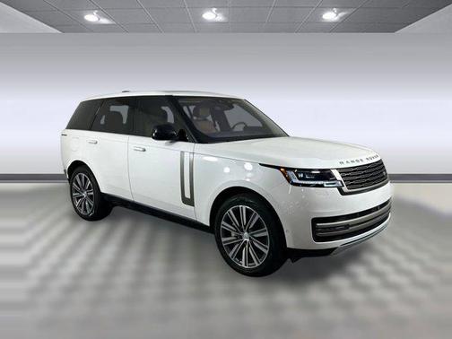 2023 Land Rover Range Rover P530 SE